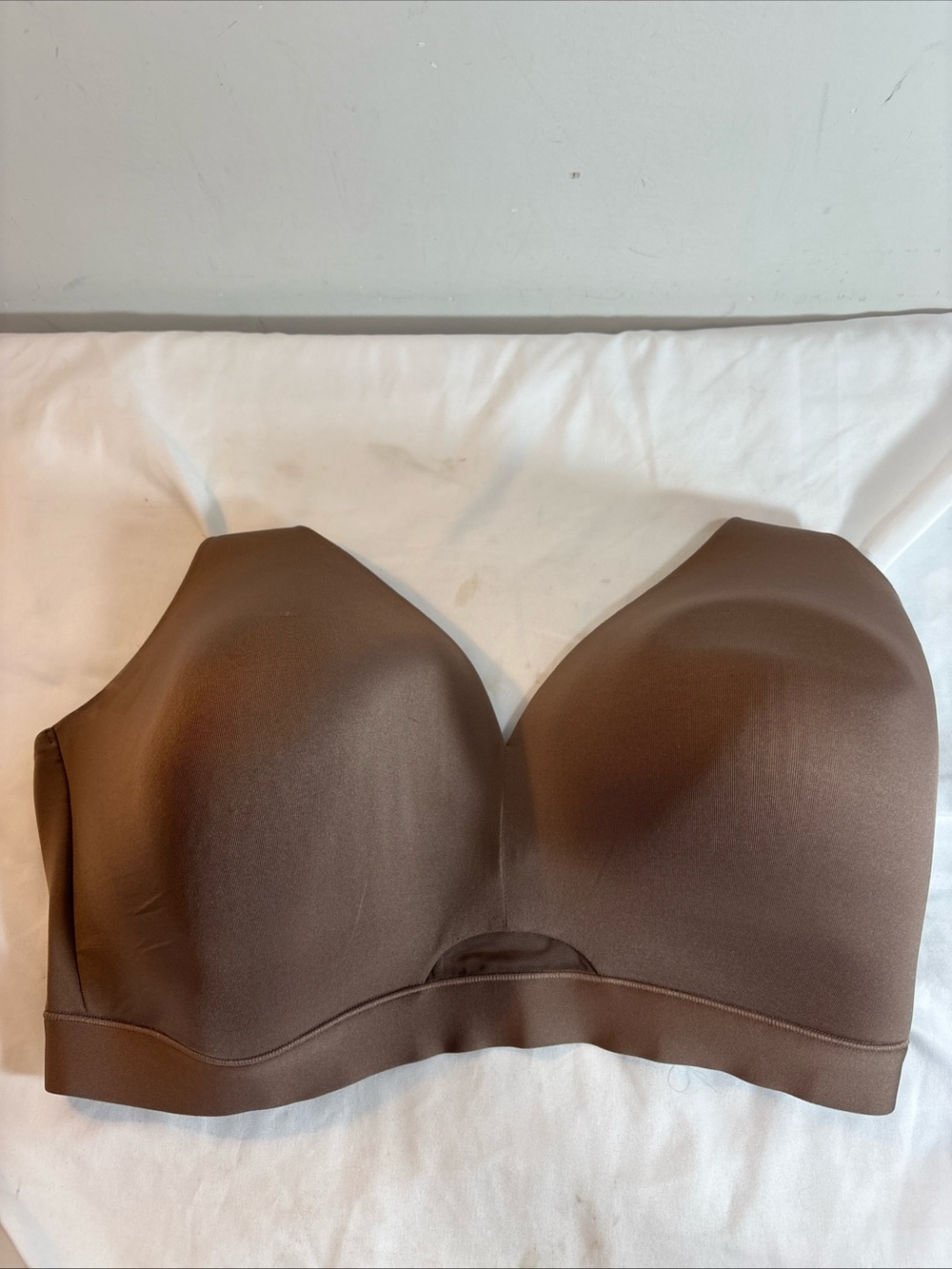 Cacique Seamless Strapless T-shirt Bra - Brown size 40G. 1118